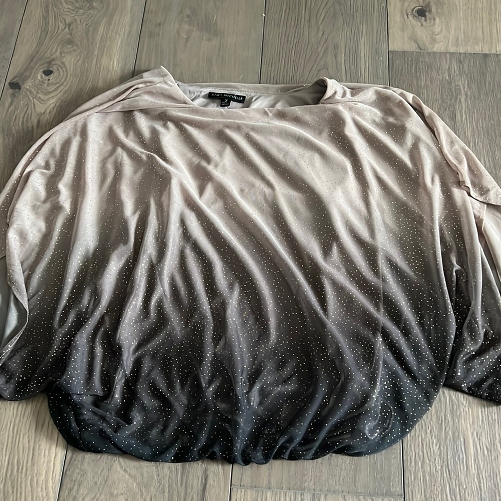Wide sleeve sparkly blouse